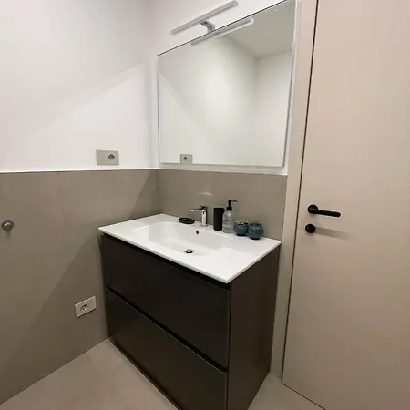 Palazzo 1472 *